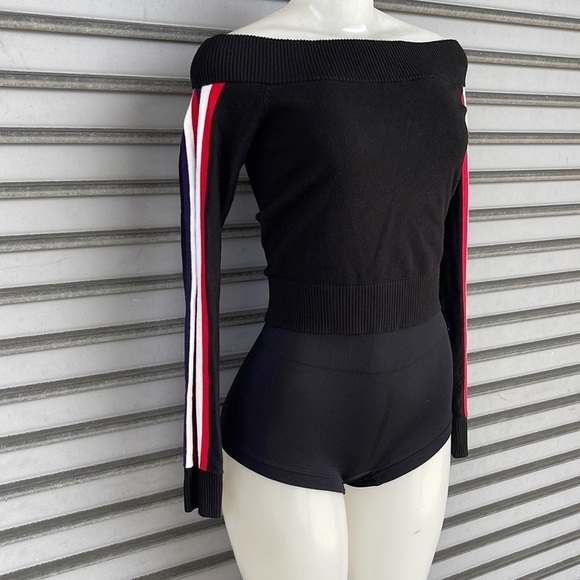 Forever 21 Off Shoulder Sweater Top Size M - Picture 3 of 8